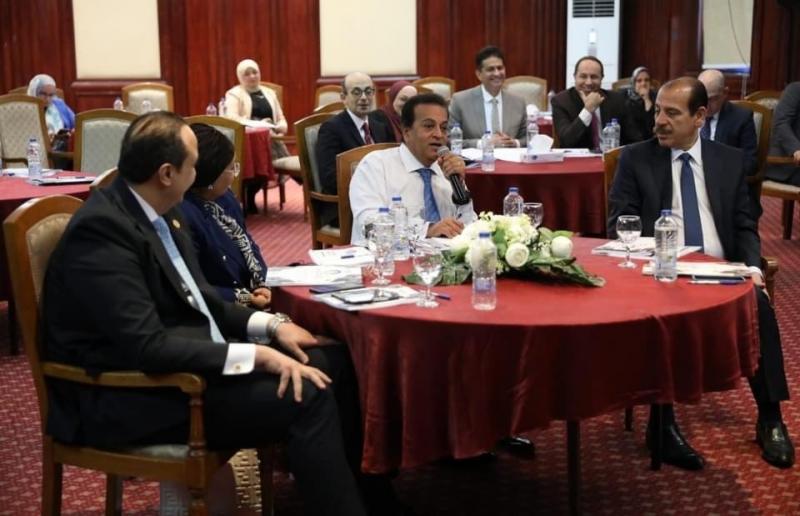 وزير الصحة يشهد فعاليات ورشة عمل لقيادات الوزارة حول ”تنمية القدرات والموارد البشرية”