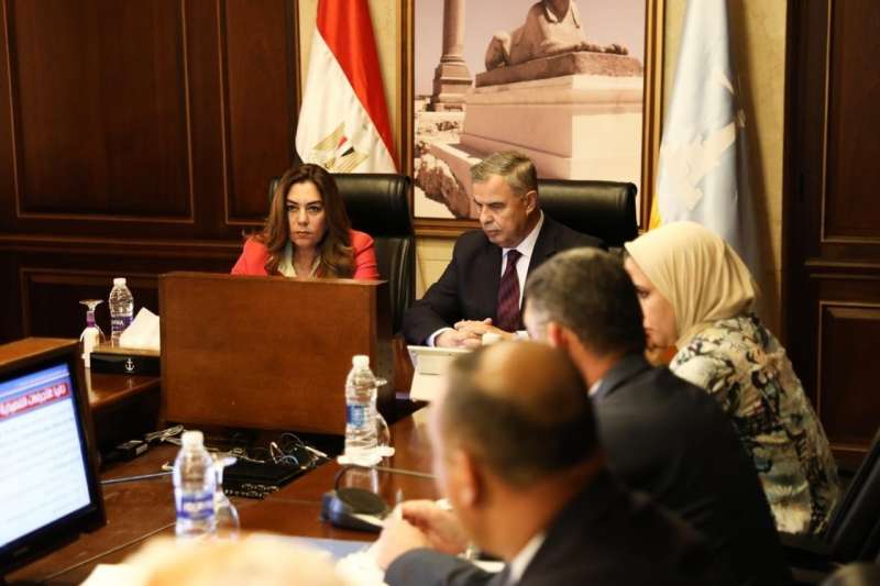 خط أحمر