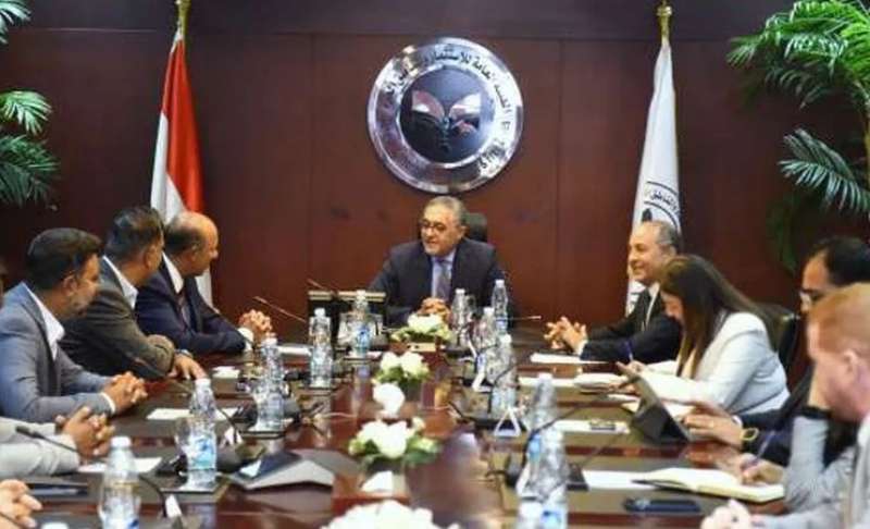 خط أحمر