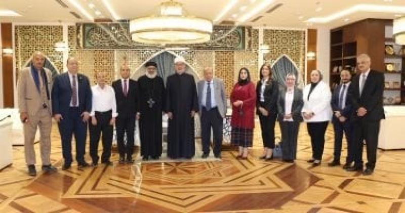 مفتى الجمهورية يستقبل وفد لجنة شباب بيت العائلة المصرية لبحث التعاون المشترك