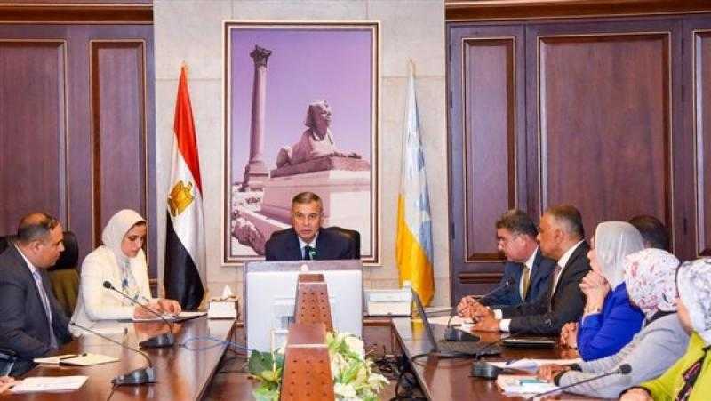 محافظ الإسكندرية يوجه بإقامة المعارض لدعم المرأة المعيلة وذوي الهمم