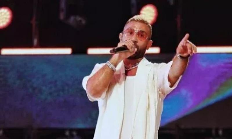 أنا بحب الأغنياء أوي.. أحمد سعد يثير الجدل بتصريحاته في حفل الساحل الشمالي