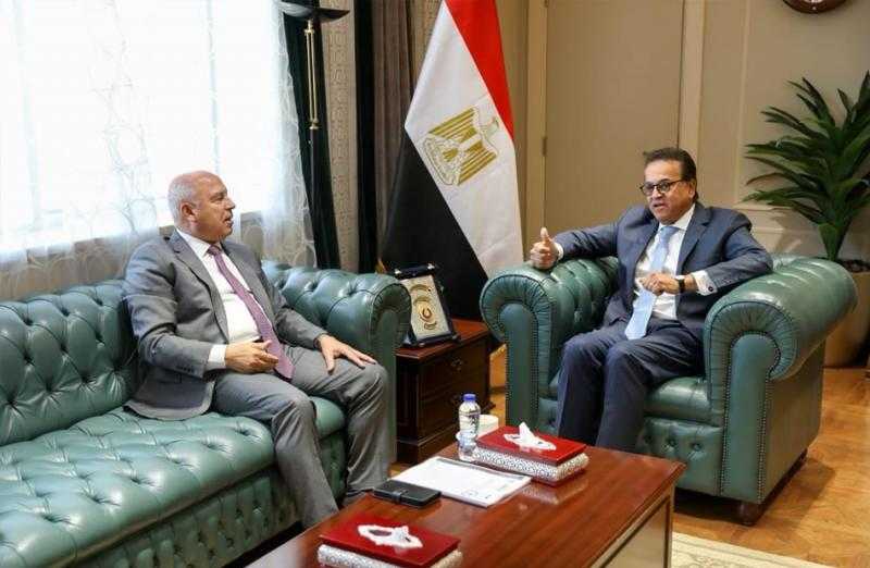 «عبدالغفار» و«الوزير» يبحثان تشجيع مصانع الأدوية وتعظيم الاستثمارات في مجال توطين الصناعة