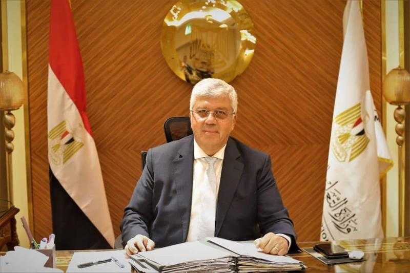 وزير التعليم العالي يؤكد أهمية الدور المحوري للجهات البحثية في عمليات التنمية