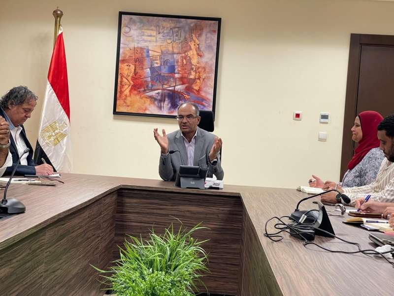 خط أحمر