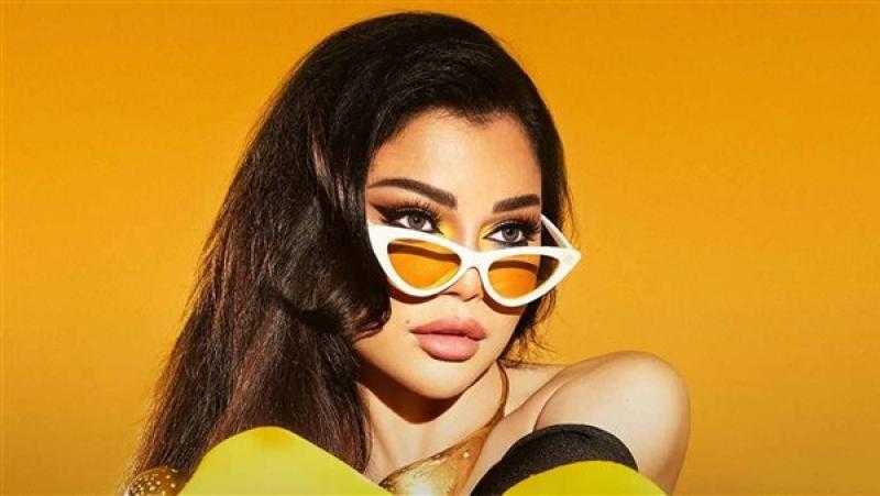 هيفاء وهبي تثير الجدل بفستانها في الساحل الشمالي| شاهد