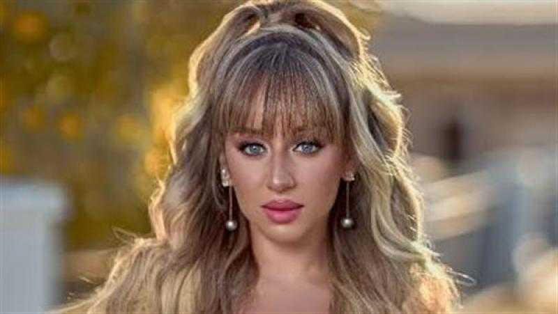 فرح الزاهد تيك توكر فى ”روج أسود”