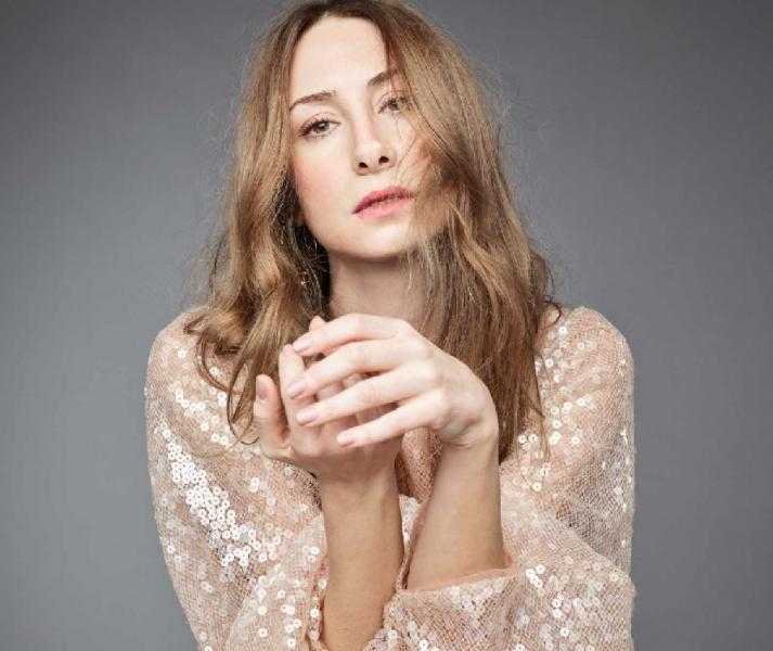 مهرجان الغردقة لسينما الشباب يكرم الفنانة اللبنانية دياموند أبو عبود