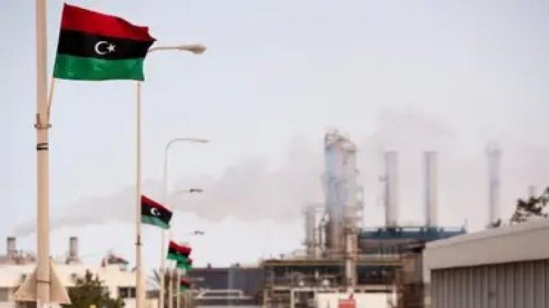 3 حقول نفط ليبية تتلقى تعليمات باستئناف الإنتاج