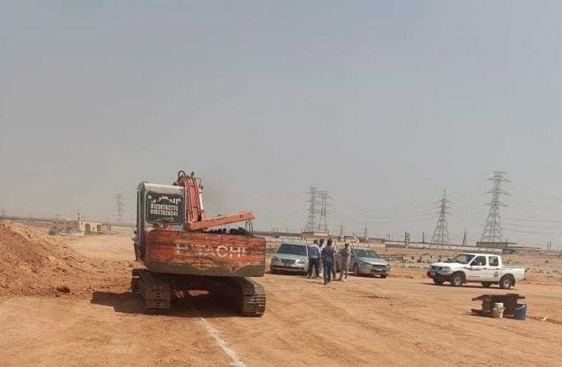 بدء تنفيذ شبكة الصرف الصحي الداخلية بمنطقة الرابية بمدينة الشروق |صور
