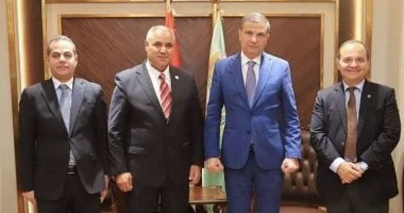 خط أحمر