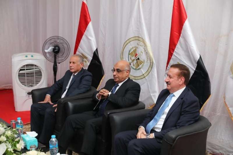 خط أحمر