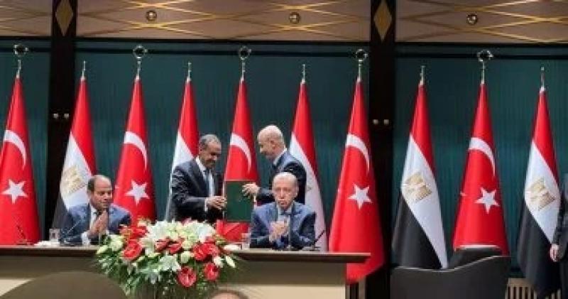 نص الإعلان المشترك بين مصر وتركيا بعد توقيع الرئيس السيسى وأردوغان.. مجلس التعاون الاستراتيجي يرسم خارطة التعاون بين القاهرة وأنقرة