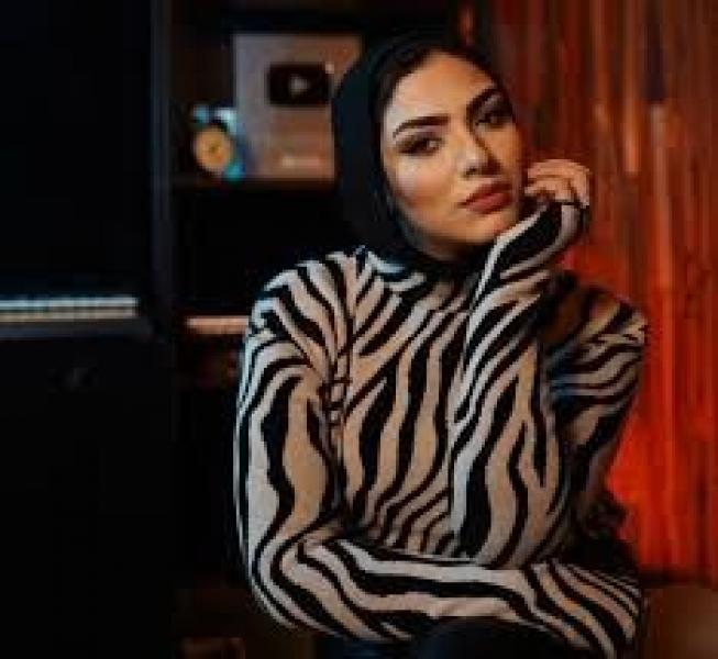 المطربة منة فاضل: أنا مش بتاعت لقطة.. والتريند هو اللي بيجري ورايا