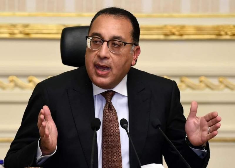 بعد زيارة مهمة شهدت توقيع عقود تزيد على مليار دولار.. رئيس الوزراء يُغادر مطار بكين الدولي عائدًا إلى القاهرة