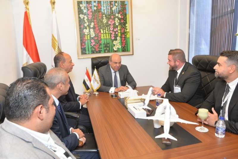 خط أحمر