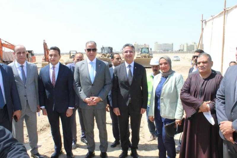 وزير التموين يتفقد أعمال إنشاء مستودع إستراتيجي للسلع بالفيوم
