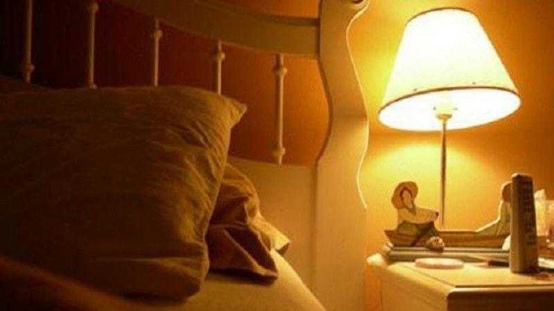 احذر.. الإضاءة الليلية الشديدة تزيد خطر الإصابة بالزهايمر