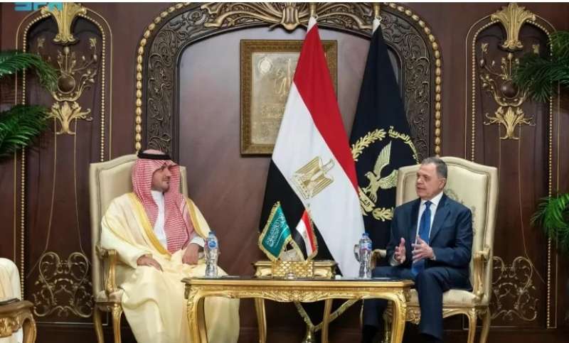 خط أحمر
