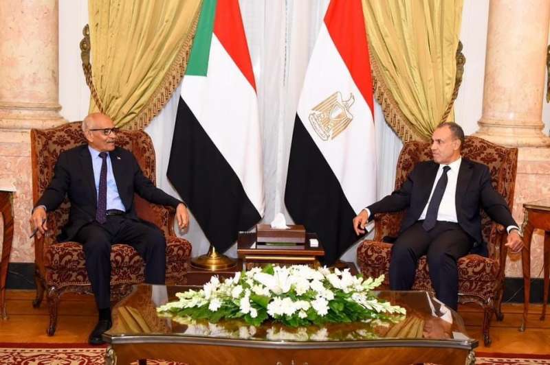 خط أحمر