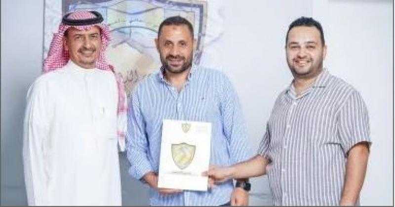ياسر رضوان مدربا لفريق الذهب السعودي