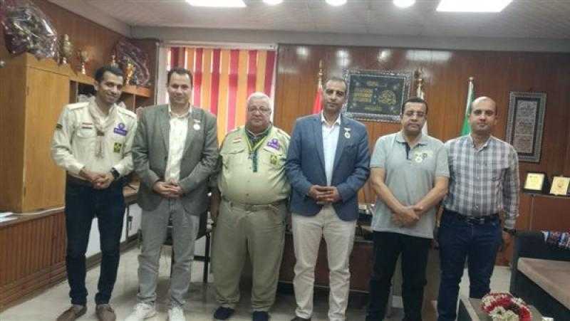 مدير الشباب والرياضة بالقليوبية يناقش خطة نشاط جمعية الكشافة المصرية بالمحافظة
