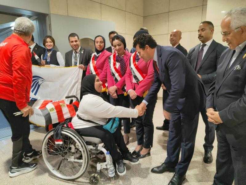 وزير الشباب والرياضة يستقبل البعثة المصرية بعد إنجازات بارالمبياد باريس 2024