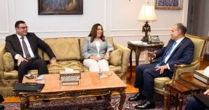 خط أحمر