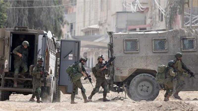 جيش الاحتلال يقتحم منطقة فرش الهوا بالخليل في الضفة الغربية
