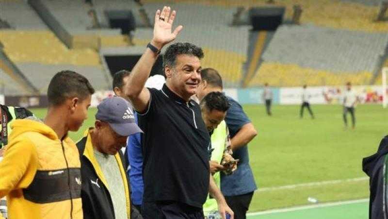 وصول جثمان إيهاب جلال إلى مسجد حسن الشربتلي لتشييع الجنازة