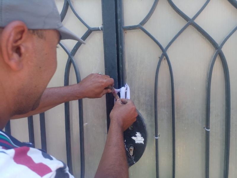 غلق المحال والبدرومات المخالفة.. وضبط وفصل 27 وصلة مياه خلسة بدمياط الجديدة