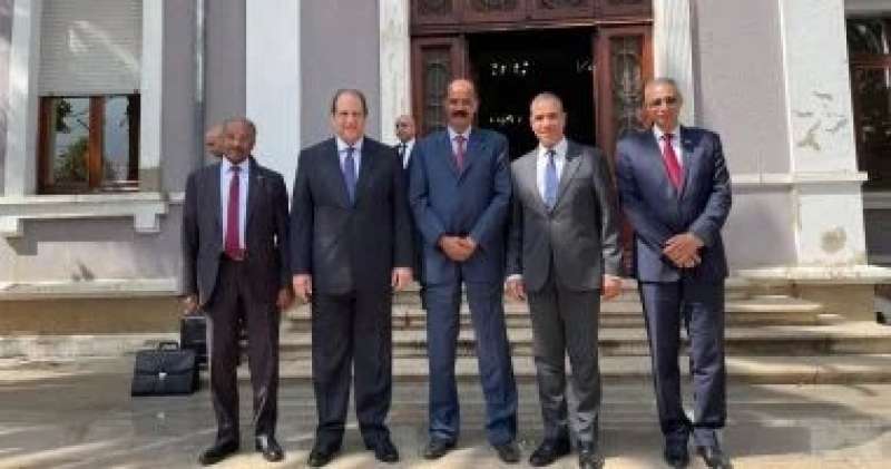 خط أحمر