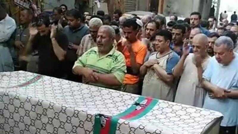 3 من أسرة واحدة.. أهالي الشرقية يشيعون ضحايا حادث قطاري الزقازيق|صور