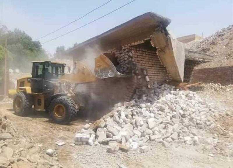البدء في إزالة عدد من الحالات غير الجادة في إجراءات التصالح والتقنين بالمنوفية