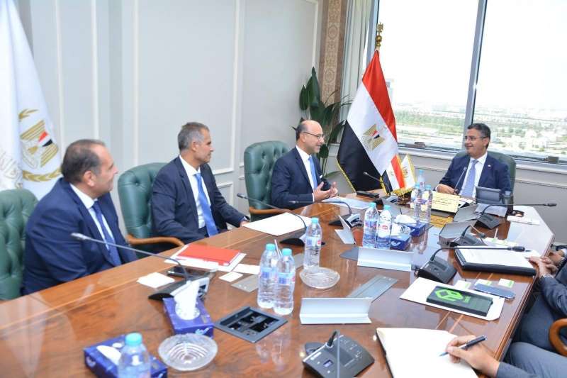 خط أحمر