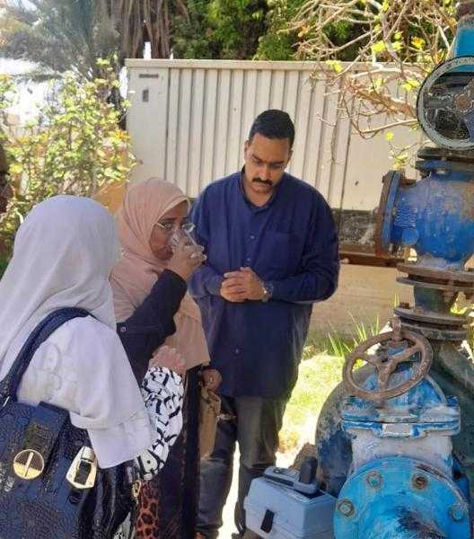 محافظ أسوان يوجه بإجراء تحاليل معملية لمياه الشرب بدراو وأبو الريش