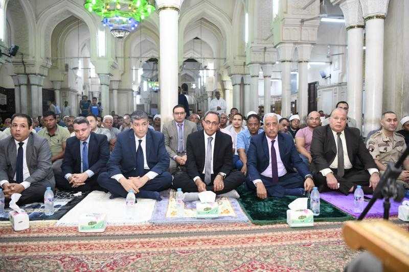 محافظ قنا يشهد الاحتفال بالمولد النبوي الشريف بمسجد سيدي عبد الرحيم القنائي