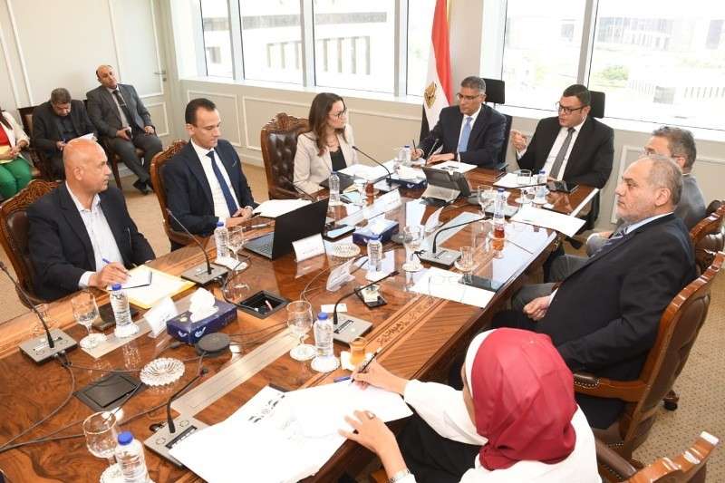 خط أحمر