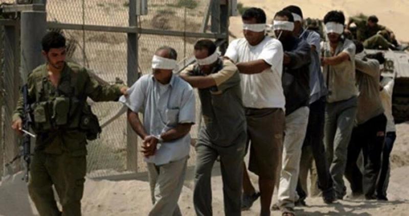 قوات الاحتلال الإسرائيلى تعتقل 30 فلسطينيا على الأقل من الضفة الغربية