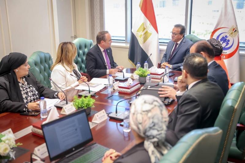 وزير الصحة يستقبل الممثل المقيم الجديد لمنظمة الأمم المتحدة للسكان لمناقشة سبل التعاون المشترك