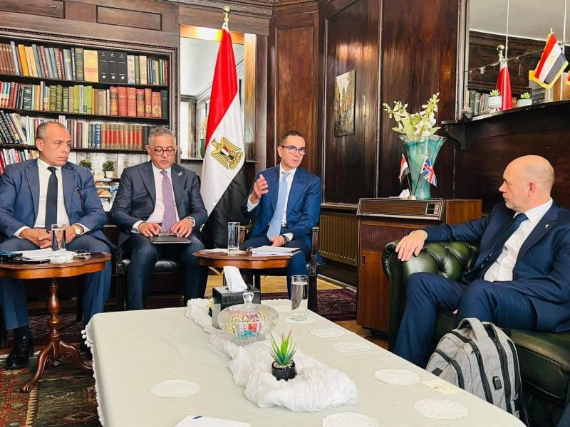 وزير الاستثمار يعقد لقاءات مكثفة مع عدد من الشركات البريطانية.. برنامج متكامل لمساندة الصادرات المصرية