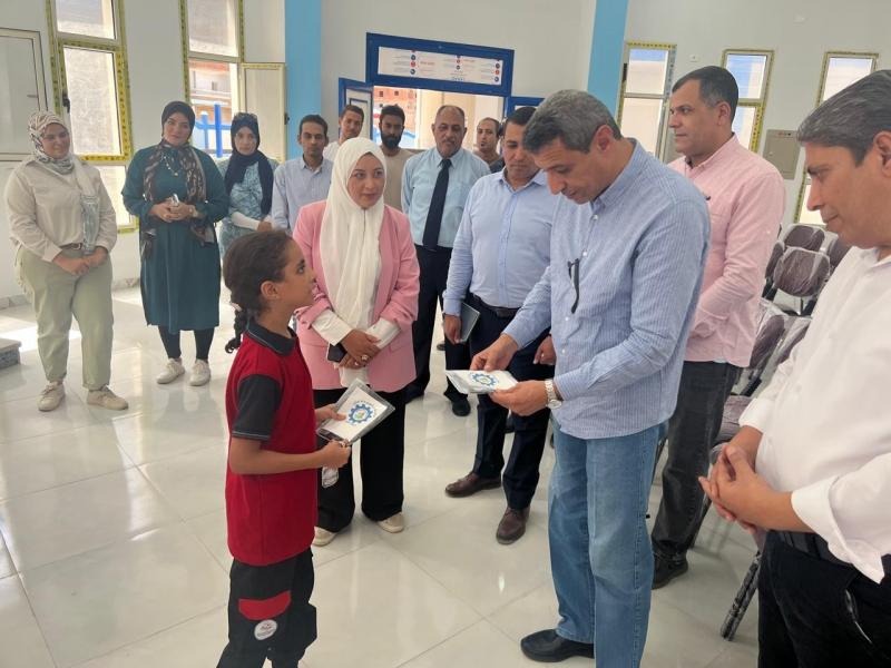محافظ السويس يتابع استعدادات استقبال العام الدراسي الجديد ضمن مبادرة بداية جديدة