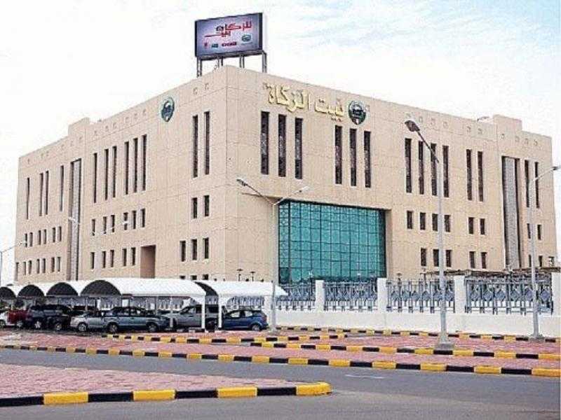 ما الفرق بين زكاة المال وزكاة الزروع والثمار؟