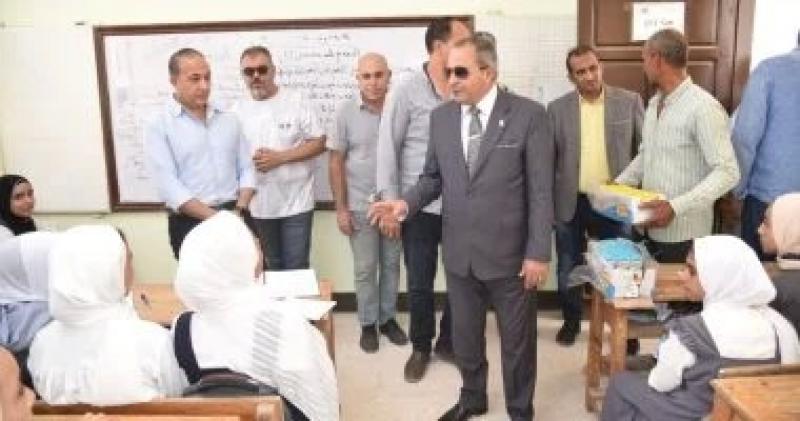 محافظ بورسعيد: انطلاق الدراسة الأسبوع المقبل بمدرسة قرية ”2” بعد تطويرها