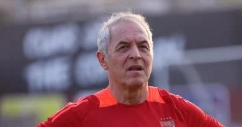 كولر يستقر على الاحتفاظ بتشكيل الأهلى الأساسى أمام الزمالك