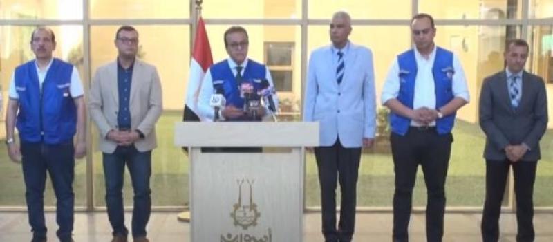 وزير الصحة: تشكيل فريق عمل بالتعاون مع الإسكان وأسوان للوقوف على حالات النزلات المعوية