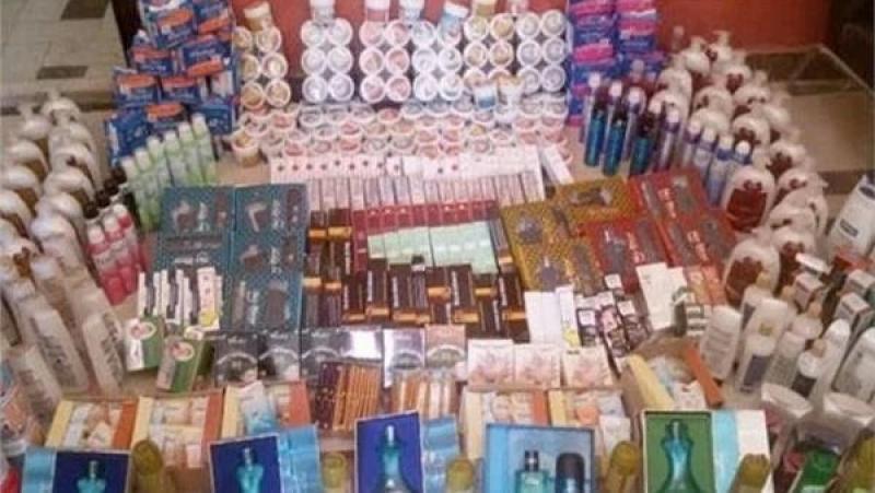 ميكب مضروب.. ضبط المتهم بإعادة تصنيع مستحضرات التجميل بالقاهرة