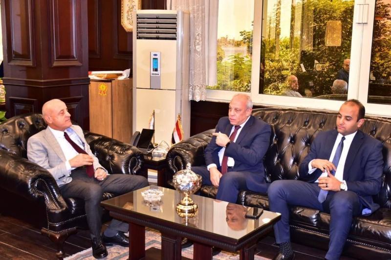 محافظ الأقصر يبحث سبل التعاون مع رئيس هيئة تنمية الصعيد