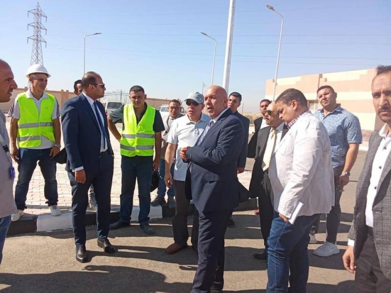 رئيس هيئة تنمية الصعيد يتفقد مشروع إسنا بالأقصر .. صور
