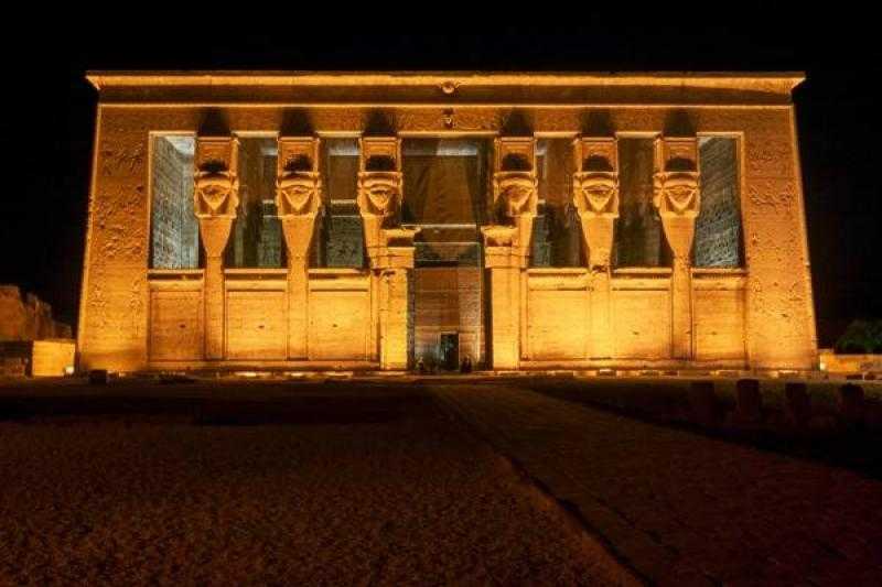 في اليوم العالمي للسياحة.. مصباح معبد دندرة يثير حيرة العلماء وسراديبه تدهش «إيلون ماسك»